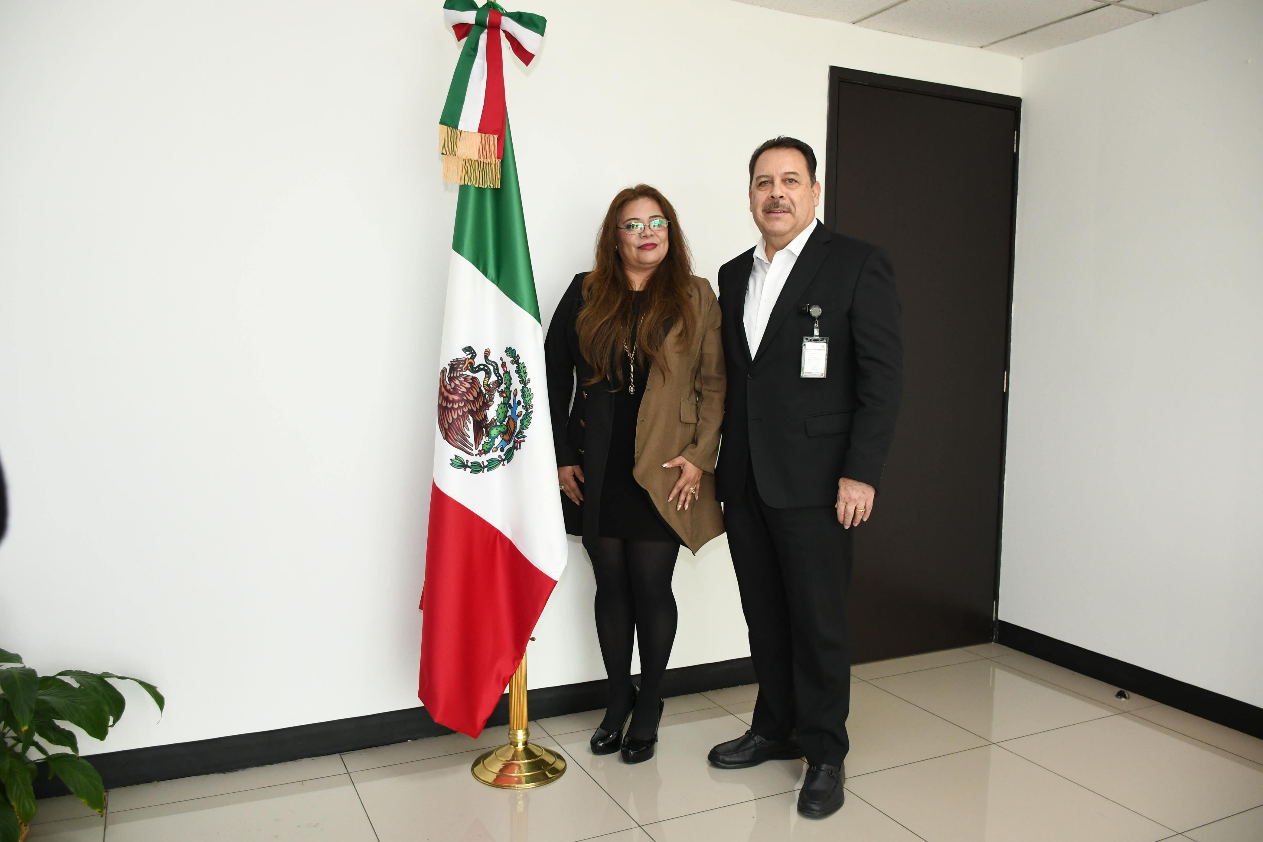 Visita a la Magistrada Adelaida Alvarado Santos en las oficinas del TFCA